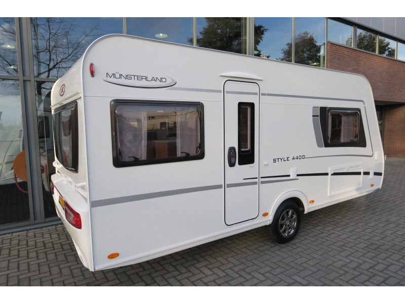 LMC Style 440 D INCL VOORTENT 