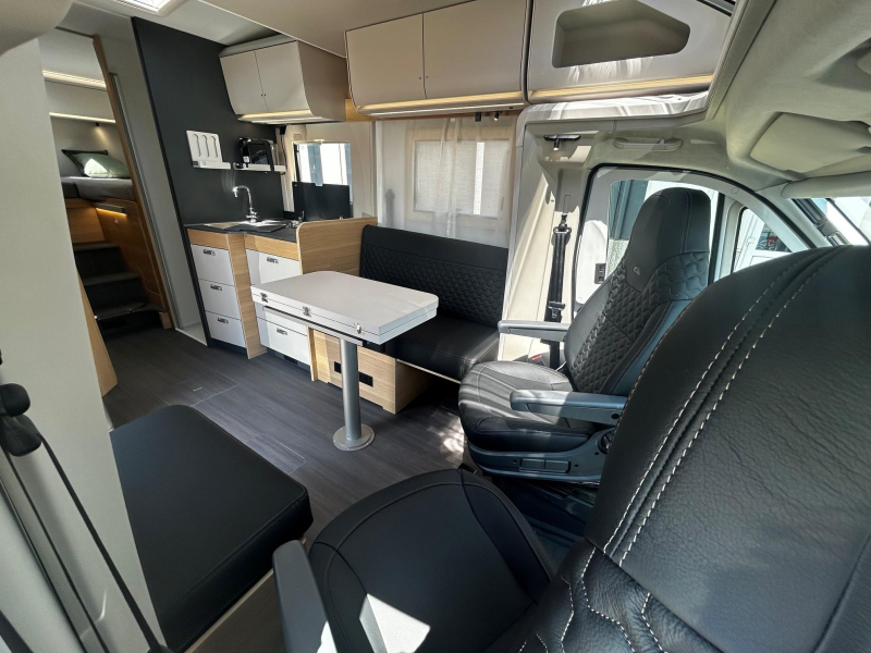 Adria Matrix Axess 650 DL Benelux, Automaat  foto: 6