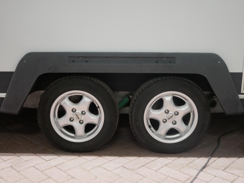 Knaus Deseo Transport Incl. Walker voortent foto: 2