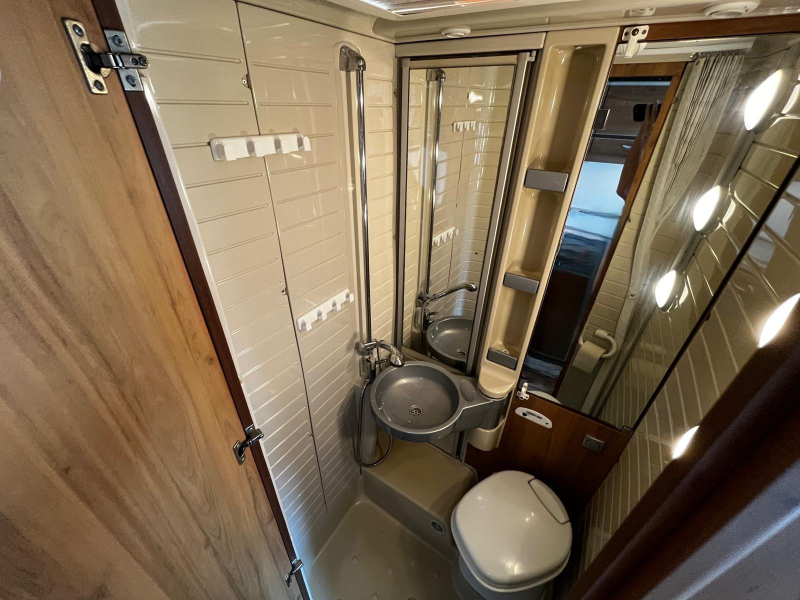 Bürstner Travel Van 620 T Camper, 2.20M breed!  foto: 10