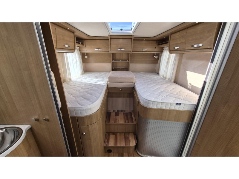 Hymer Tramp 678 Lengtebedden 150PK Heavy  foto: 8
