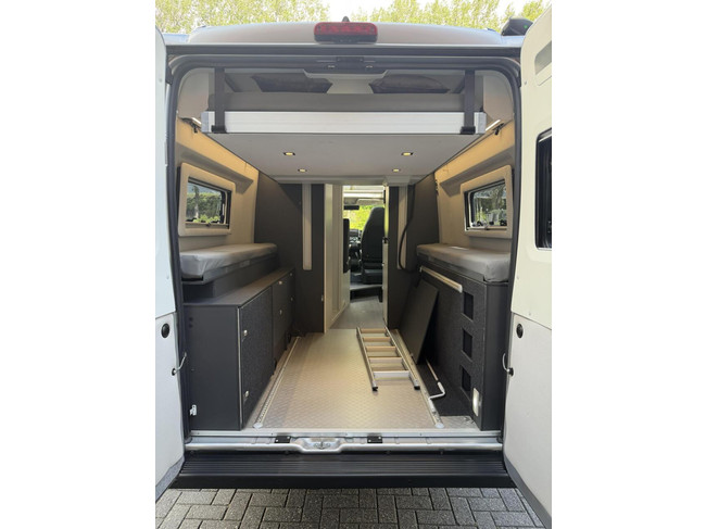 Adria Twin Supreme 640 SGX 9T-Automaat Zonnepaneel Victron Systeem foto: 22