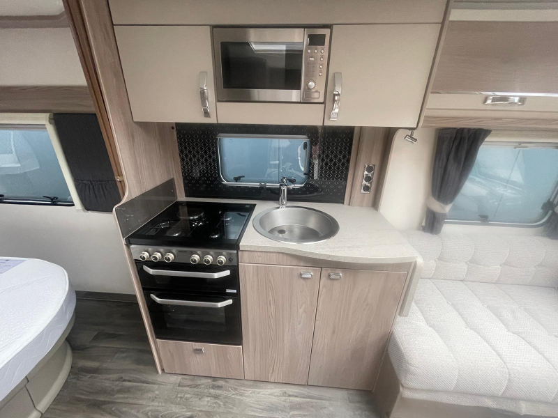 Sprite Cruzer 550 Queensbed  foto: 4
