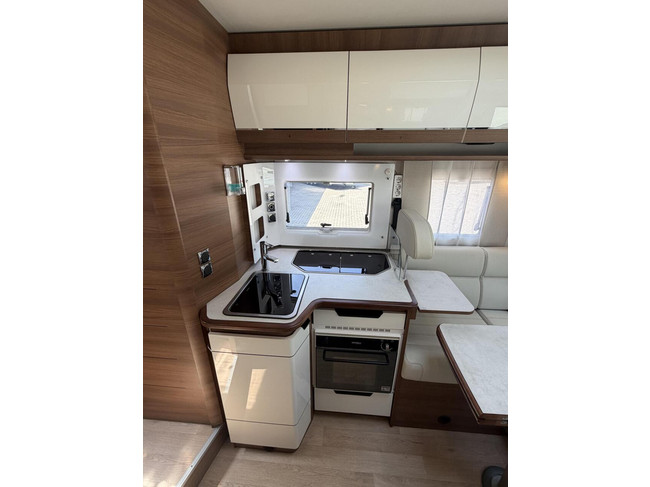 RAPIDO 686F Ultimate Line Automatik EP Level Lpg Lithium Wechselrichter Foto: 15