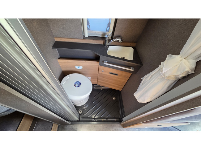 Dethleffs Globetrail 640 EK / Gratis Stalling foto: 13