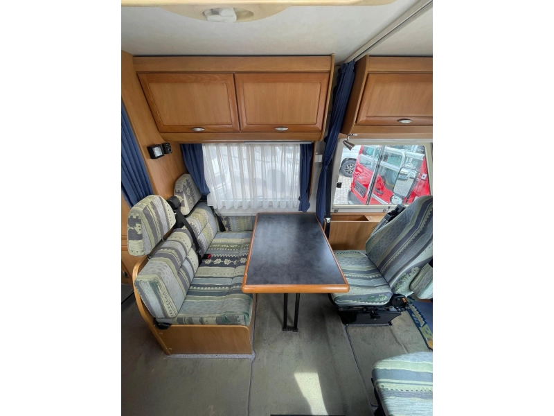 Hymer B 674 Vastbed Hefbed  foto: 8