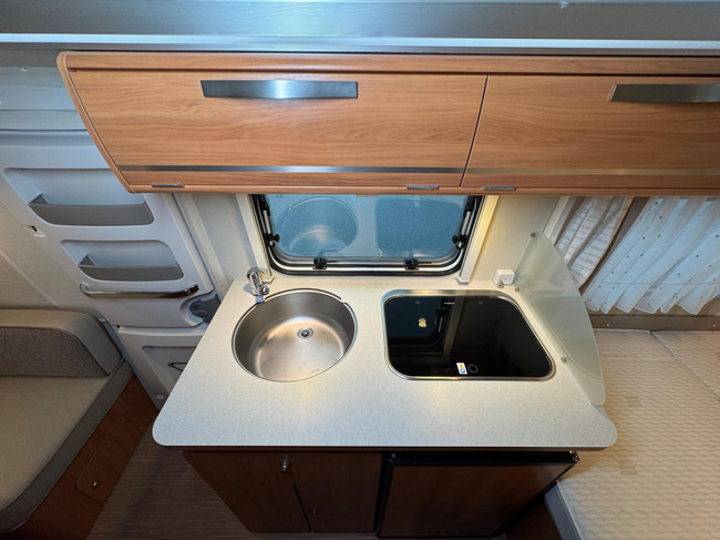 Eriba Touring Triton 430 GT foto: 14