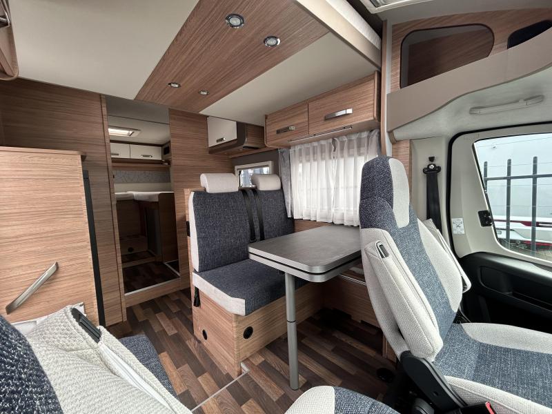 Weinsberg CaraSuite 700 ME Met hefbed & 5e gordel  foto: 7