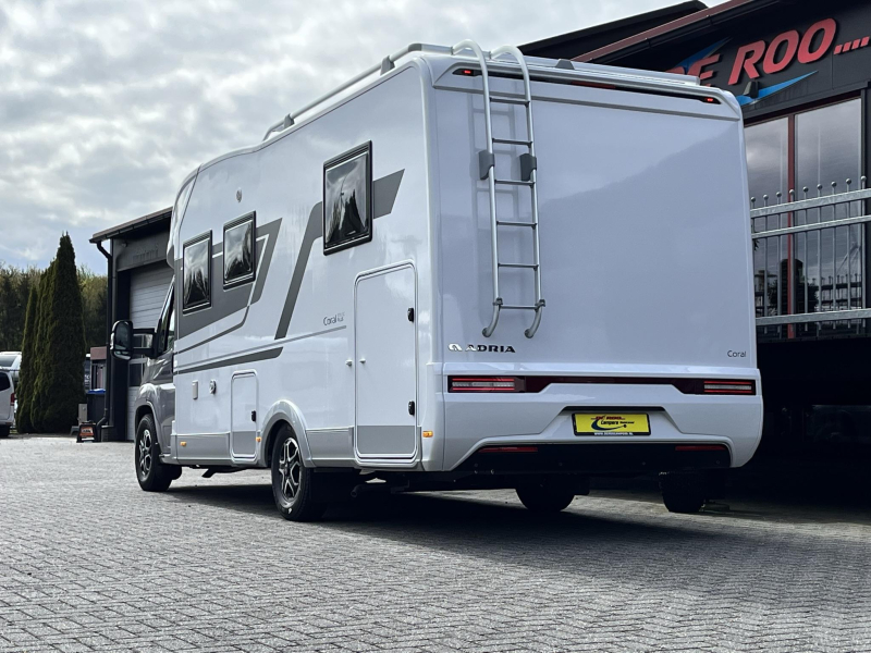 Adria Coral Plus 670 SC - QUEENSBED Foto: 5