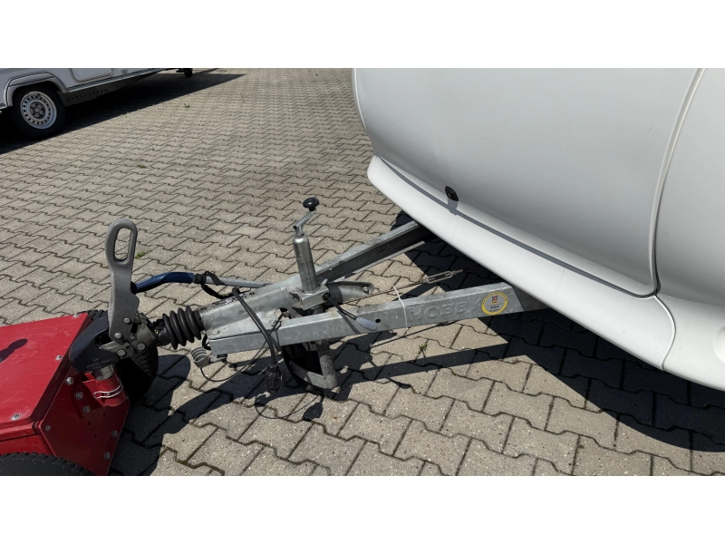 Hobby De luxe Easy 450 UF cama transversal asiento redondo inodoro foto: 14
