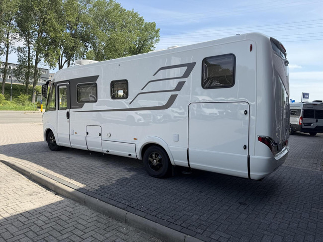 Hymer BML-I 780 MasterLine Bovenkasten Level 2X Airco Lithium foto: 5