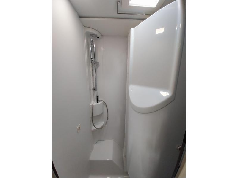 Adria Compact Axess 670 SL, aire acondicionado doble, enganche de remolque foto: 14