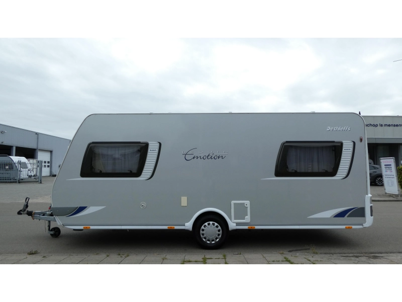 Dethleffs Beduin 510 V Thule Dachmarkise Foto: 3