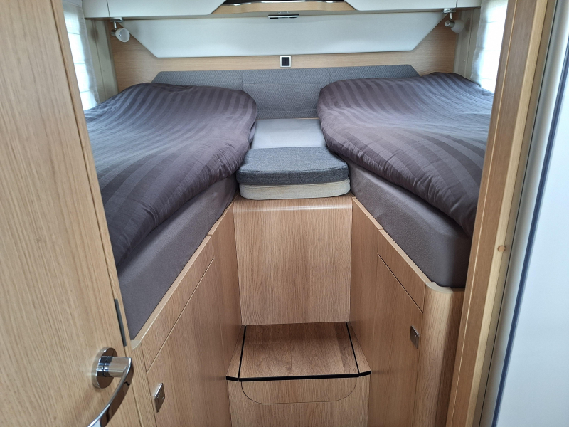 Hymer BMC-I 680 -5 PERSONAS-FULL OPTIONS foto: 13