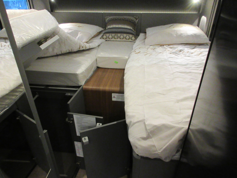 Hymer B-MC T 600 SLC double floor photo: 4