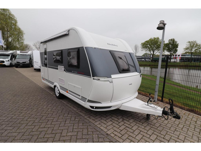 Hobby De Luxe Edition 440 SF Mover, portabicicletas