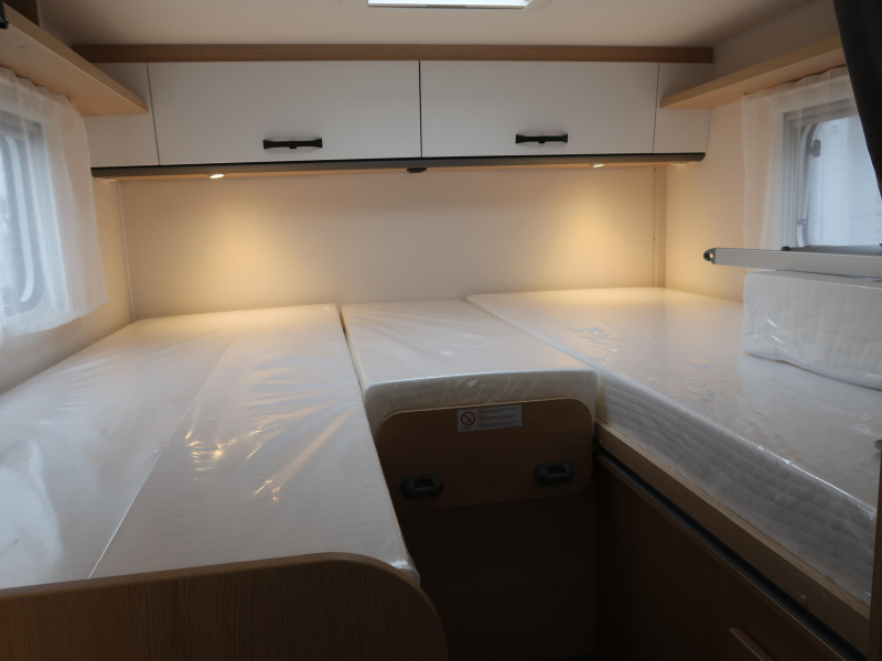 Sunlight V67S Adventure HOGE KOELKAST/ 2X1 BED!!  foto: 12