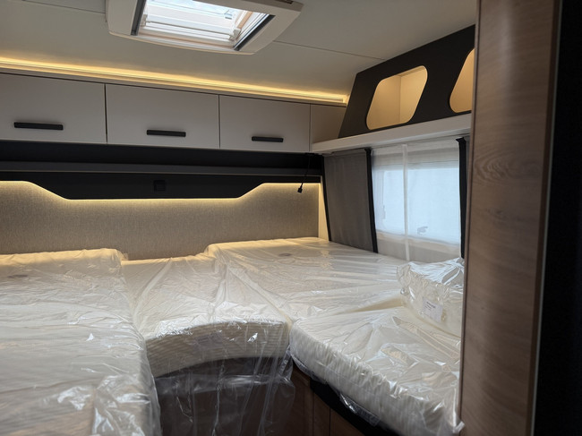 Knaus Live Wave 650 MEG Black Select Foto: 23