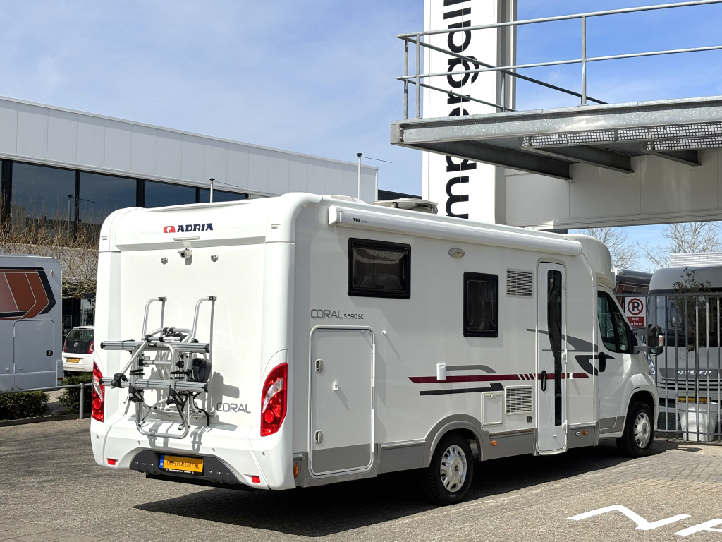 Adria Coral 690 SC QUEENSBED EURO 5 ALKO LUCHTVERING  foto: 20