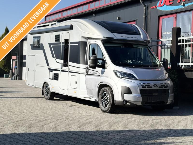 Adria Matrix Supreme 670 SL Lengtebedden & Hefbed 