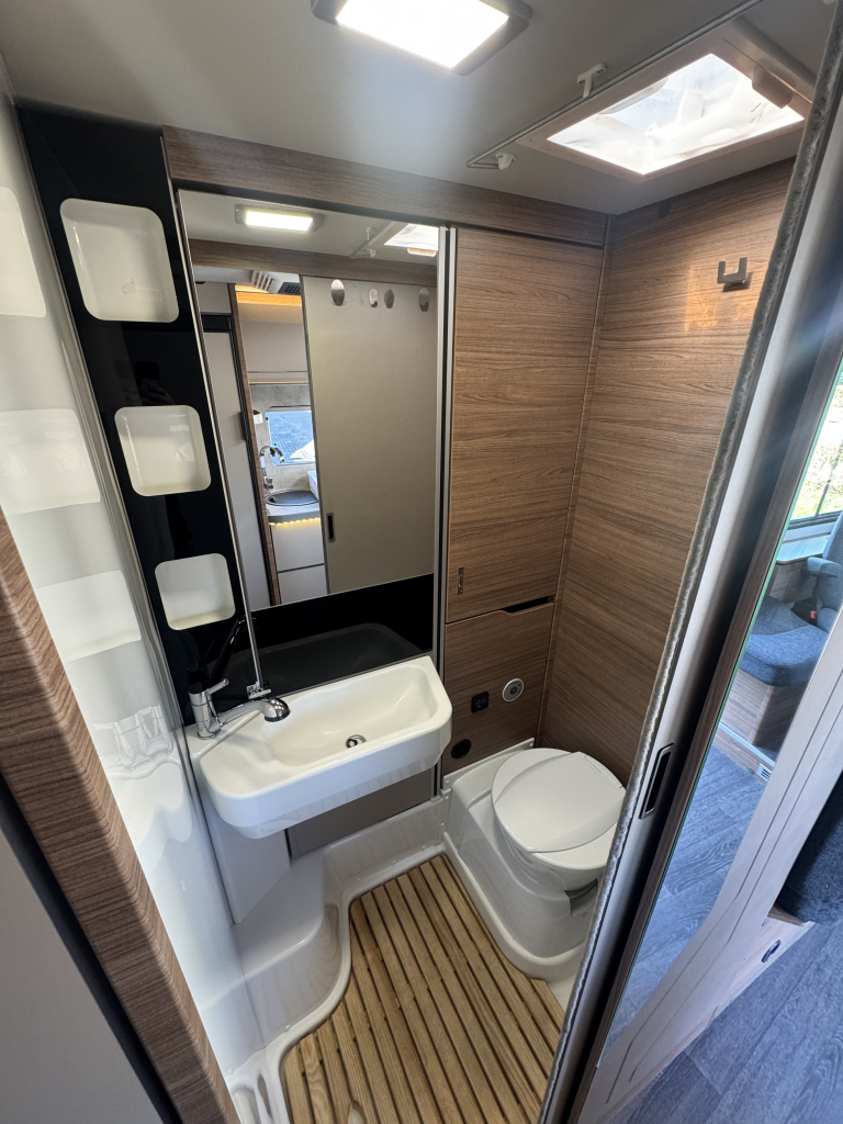 Knaus Van I 650 MEG photo: 16