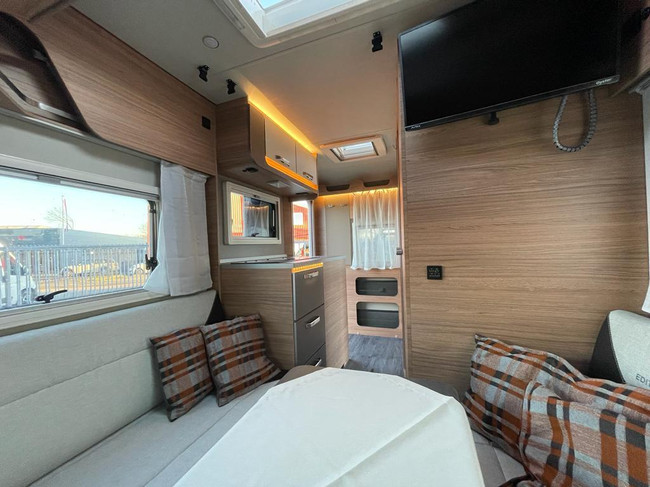 Weinsberg Xcursion 500 LT 150 PS DSG Bulli Foto: 13