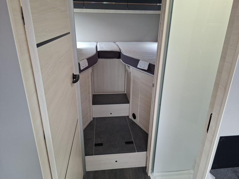 Chausson 777 Premium super complete camper  foto: 2