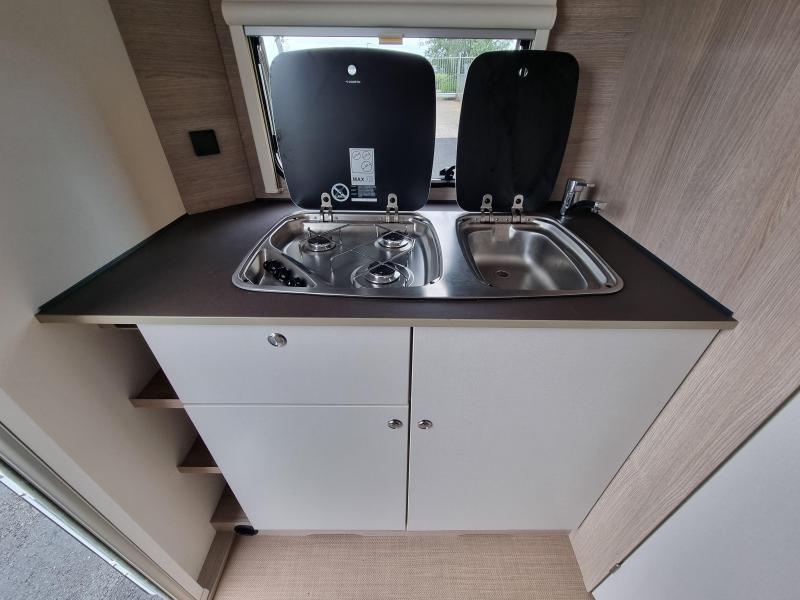 Bürstner Premio Life 480 TS  foto: 12