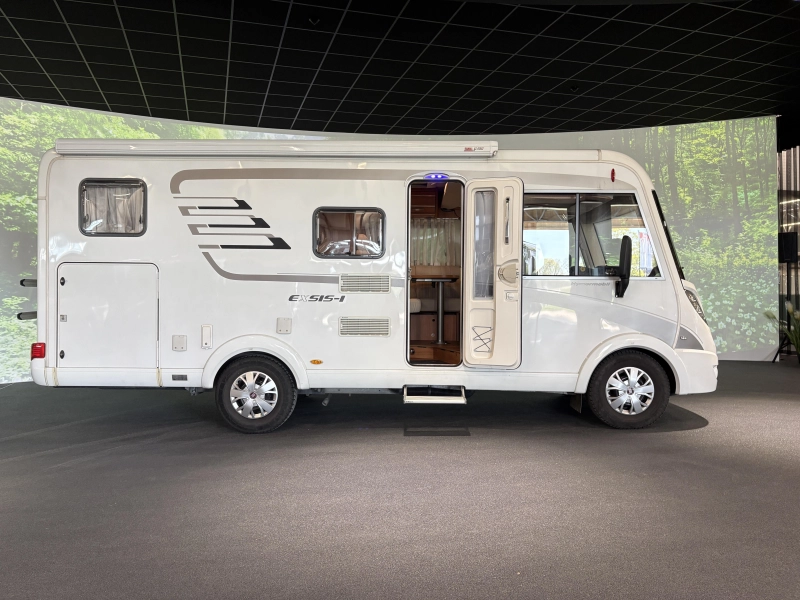 Hymer Exsis-I 474 zonnepaneel / bearlock  foto: 5