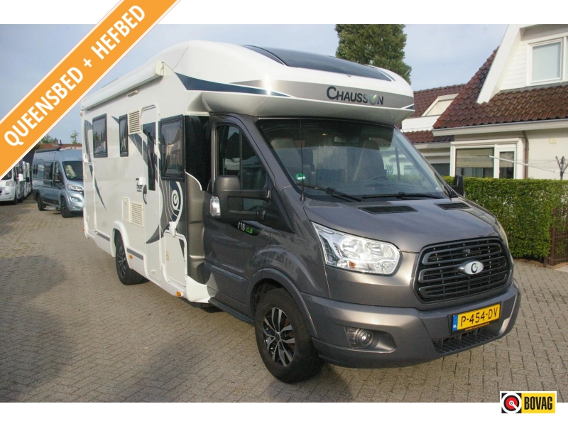 Chausson Flash 718 XLB Queensbed, Hefbed, Airco. 