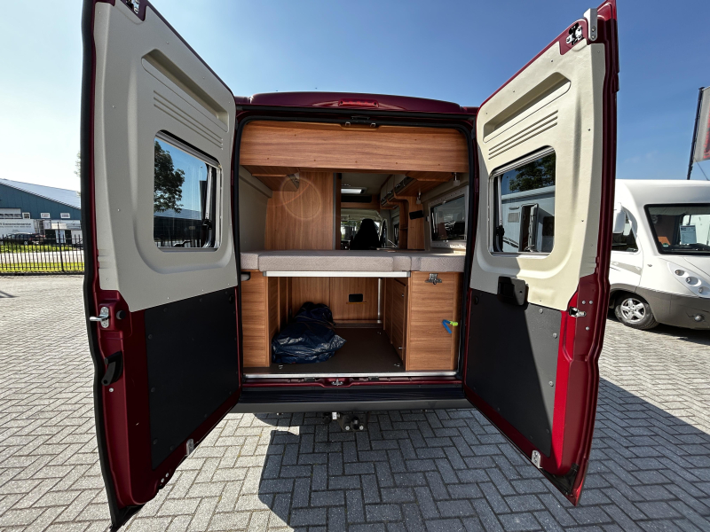 Pössl Summit Plus 600 Dwarsbed/2018/Euro-6/6.0M  foto: 5
