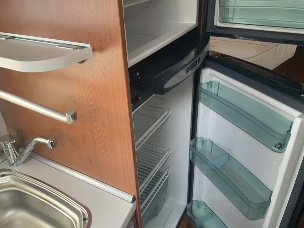 Hymer Exsis-I 674 EX 2.3 MultiJet 160 PK,Integraal,Motor-airco, 2 Lengte-bedden, Hef-bed, Garage, Trekhaak, etc, etc. Camper centrum on the road  foto: 17