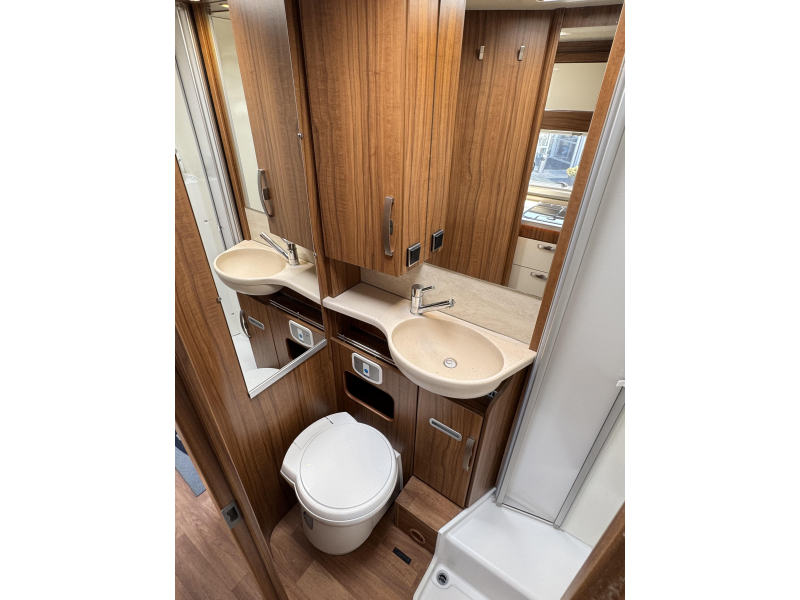Hymer Tramp SL 588 - Automaat -  foto: 16