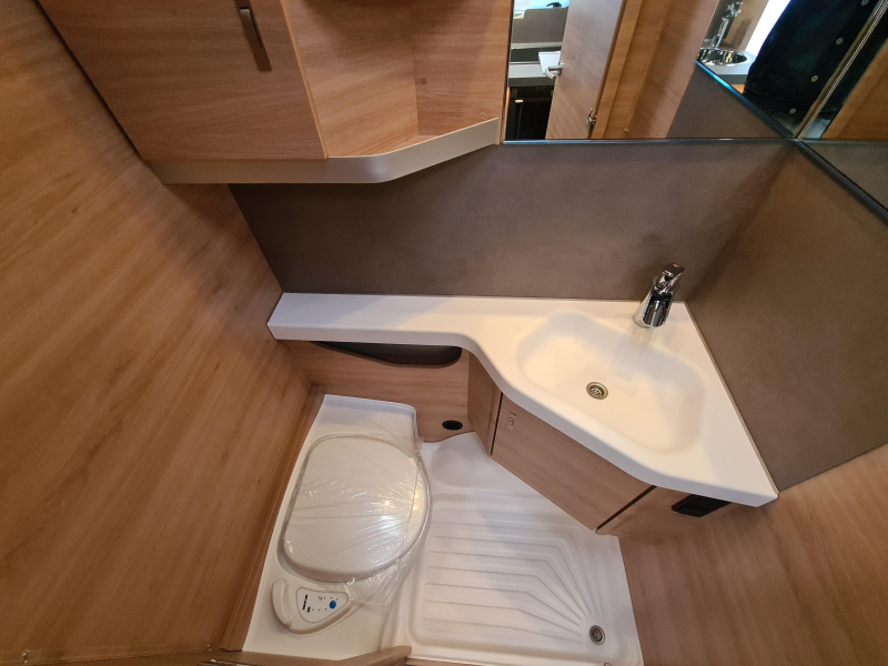 Knaus Sudwind 460 EU 60 Years Enkele bedden  foto: 15