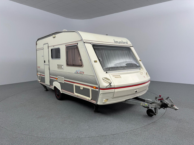 Eriba Eribelle 430 | Hefdak | Fietsendrager | 3-Pits gasfornuis | Cassettetoilet | Kachel
