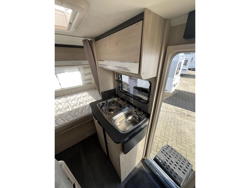 Caravelair Antares Titanium 390 COMPACT-VOORTENT  foto: 4