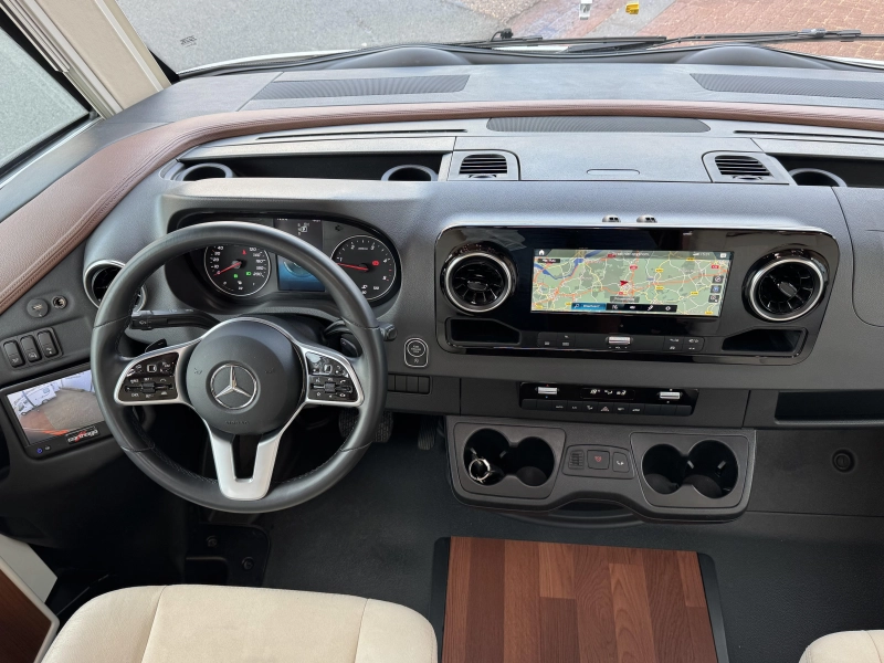 Carthago Chic C-Line I 4.9 LE Mercedes- Camas longitudinales foto: 10