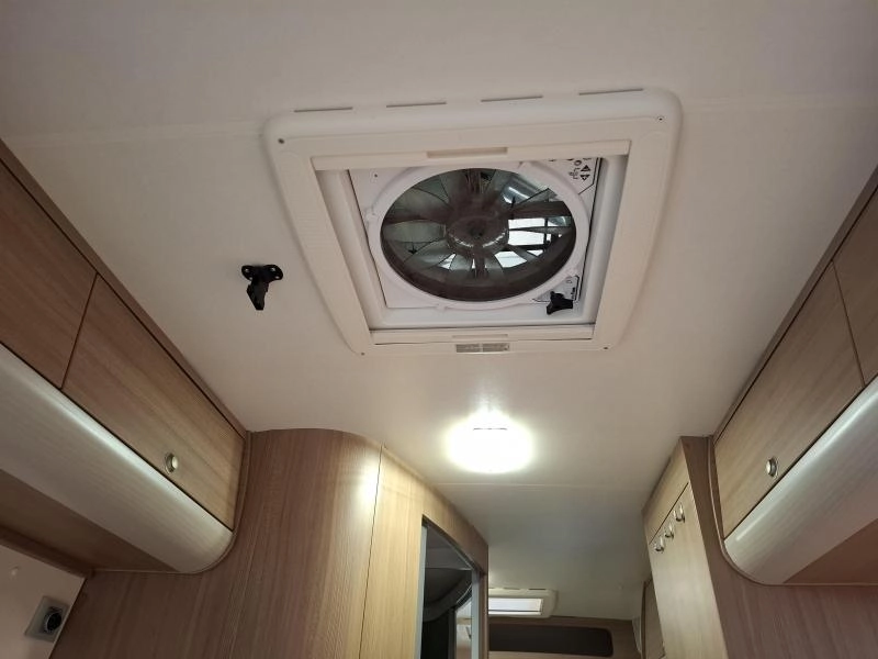 Adria Twin 600 Sunliving 130PK Solar  foto: 8