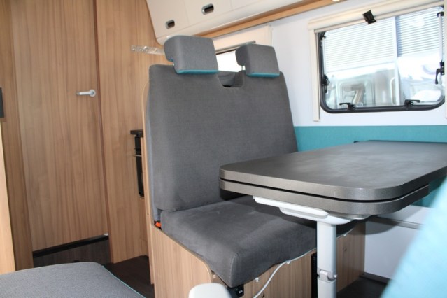 Sun Living S 75 SL by Adria 5 gordel plaatsen enkele bedden 67  foto: 22