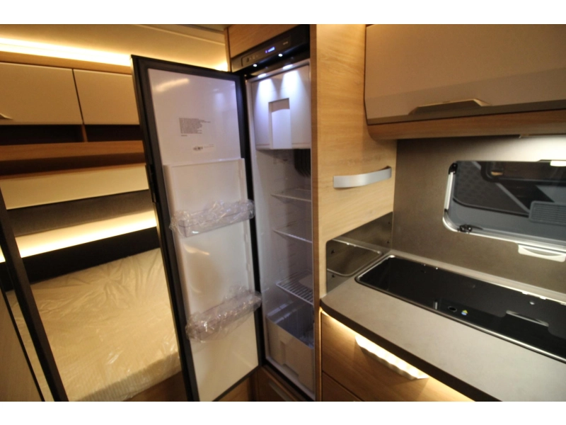Knaus Sudwind Black Selection 420 QD Dwarsbed & Hoge koelkast!  foto: 15
