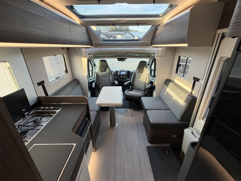 Adria Coral Supreme 670 DC 180 PK Automaat E&P  foto: 1