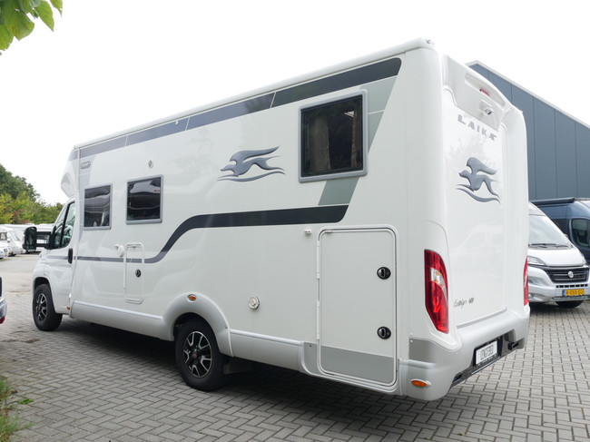 Laika Ecovip 409 Lengtebedden, Hefbed, Luxe Half Integraal XXL Garage!! foto: 22