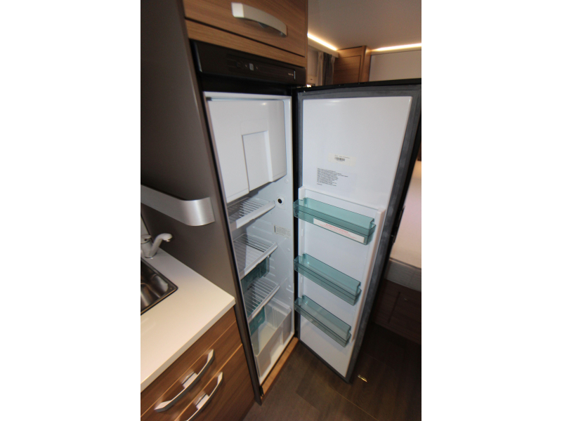 Adria Coral 600 SC Queensbed - Compacto foto: 20