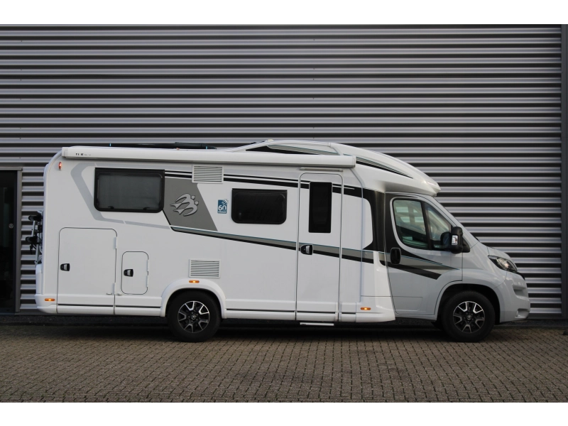 Knaus Sky Wave 60 Years 650 MEG Fiat 140PK Lengtebedden  foto: 19