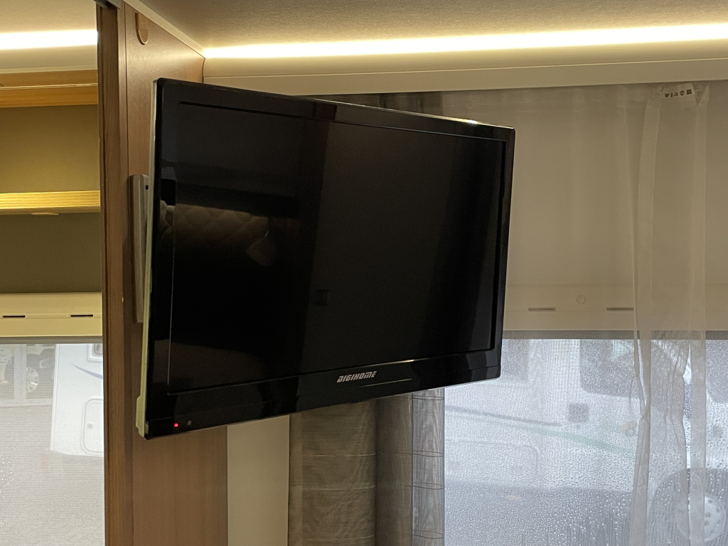 Adria Matrix 600 SC CAMA QUEEN+CAMA ABATIBLE 6.99M foto: 17
