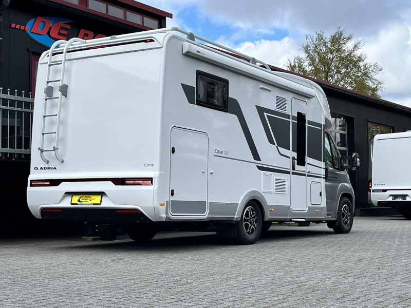 Adria Coral Plus 670 SC - QUEENSBED Foto: 4