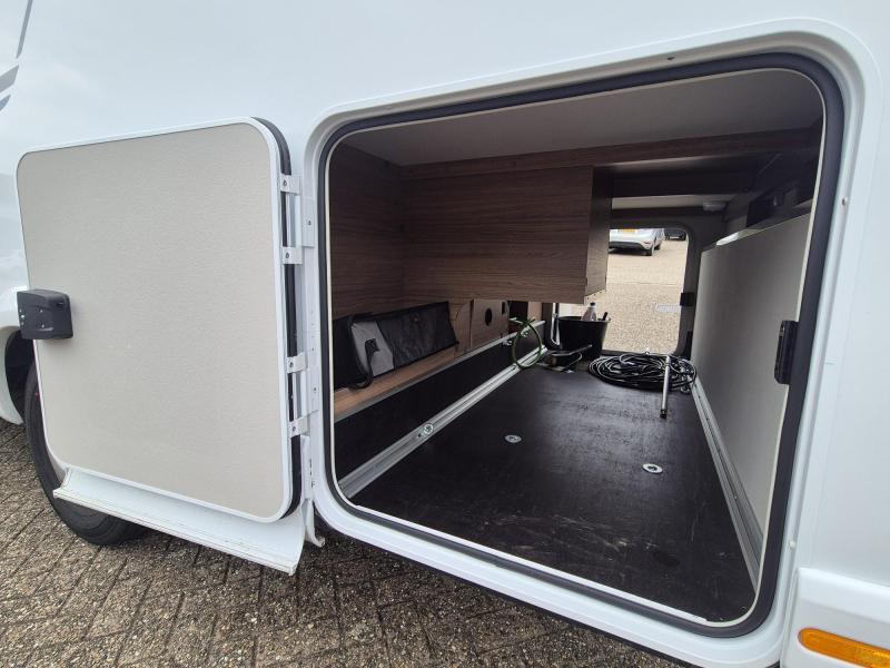 Knaus L!ve Ti 650 MEG Unieke Lage enkele bedden  foto: 16