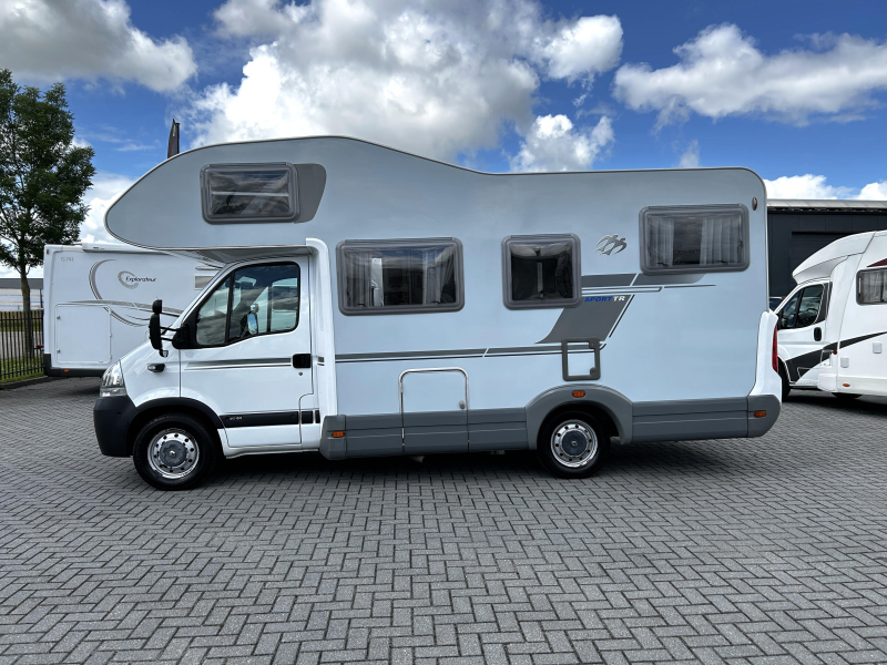 Knaus Sport TR Alkovenmobil/Querbett/2008/Klima  Foto: 21