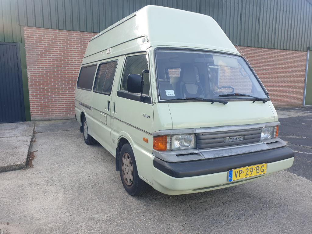 Mazda MAZDA E2200 buscamper met verhoogd dak foto: 3