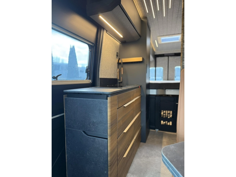Adria Super-Twin 700 SGX 4x4 - Aufstelldach Foto: 12